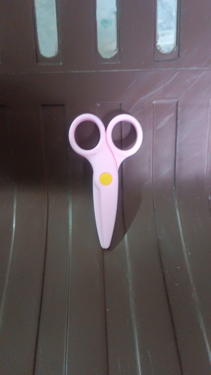 Child-Safe Plastic Scissors Set for Toddlers & Preschool Kids - Art & Craft Supplies Child-Safe Plastic Scissors Set for Toddlers & Preschool Kids - Art & Craft Supplies
